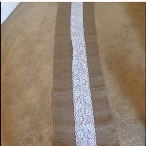 Burlap and lace runners